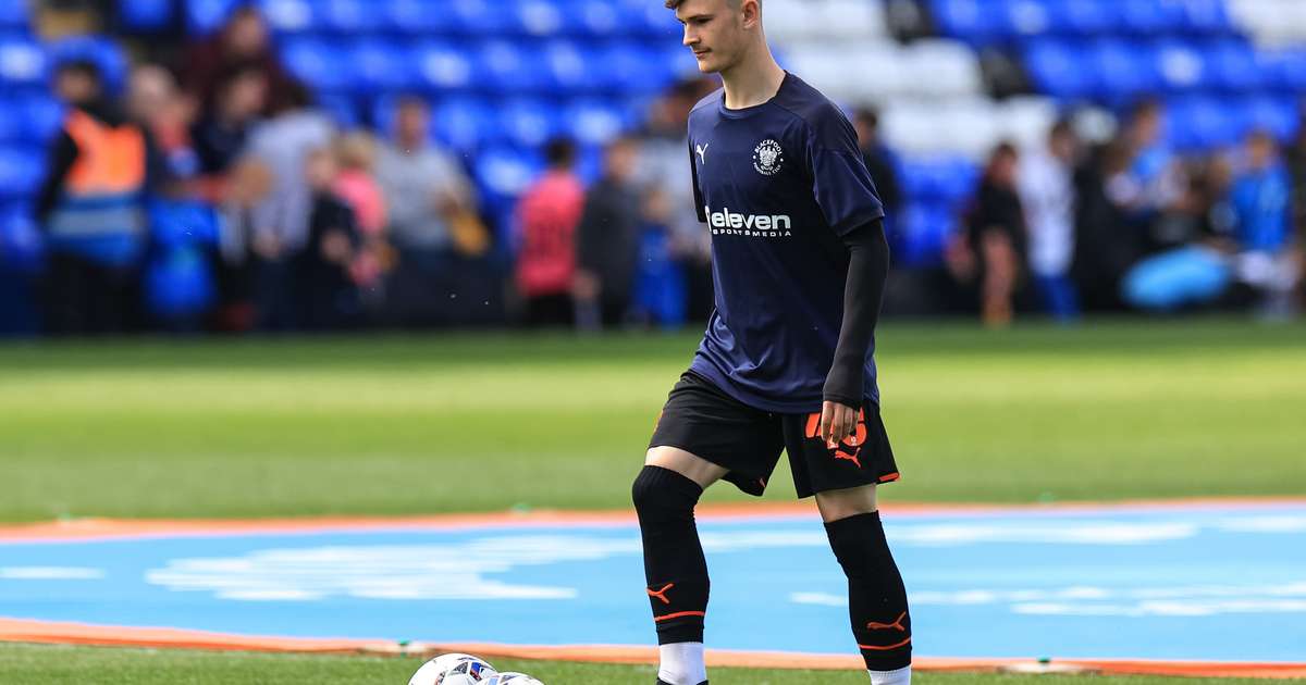 Atacante Jake Daniels Do Time Ingl S Blackpool Anuncia Que Gay