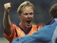 En 1992 Ronald Koeman fue el héroe del Barcelona al anotar de tiro libre, en tiempo extra, el gol de la victoria ante la Fiorentina. Foto: Getty Images