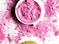 Para vos o como salida laboral, un curso de maquillaje suma Foto: Getty