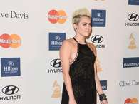Miley Cyrus lleva unos meses probando con un look muy atrevido. Foto: Getty Images