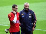 Casillas y Del Bosque, durante una concentración de España Foto: 
