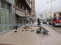 El lugar del suceso, d&oacute;nde se ha desprendido parte de una fachada en Oviedo provocando la muerte de una viandante. Foto: Europa Press