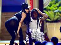 HOLY BOOTY! Lil Wayne seemed amazed at Nicki Minaj's backside Foto: Getty Images