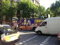 El bus sigue decorado con motivos blaugranas. Foto: Quique Iglesias