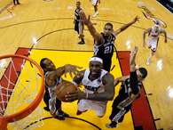 Miami obliga a un séptimo juego Foto: AFP