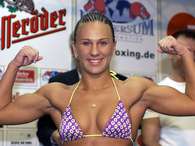 Hollie Dunaway ha destacado en el ring y fuera, al posar incluso en Playboy. Foto: AFP