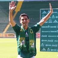 Afición de León se rinde a Márquez, quien usará el número 3. Foto: Mexsport