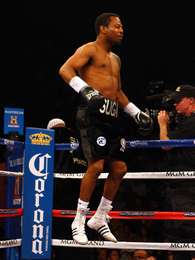 Shane Mosley superó al mexicano Paulo César Cano por decisión unánime Foto: Getty images