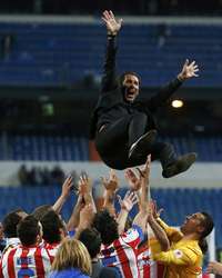 Simeone, manteado. Foto: 