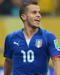 El delantero Sebastian Giovinco demostró que puede ser definitivo, pues fue el responsable de la victoria y clasificación de Italia a semifinales, gracias al contraataque que convirtió en gol a 5 minutos del final del partido. Foto: Getty Images