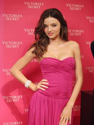La modelo gracias a su reciente maternidad ha optado por soluciones de belleza más prácticas. Foto: Getty Images