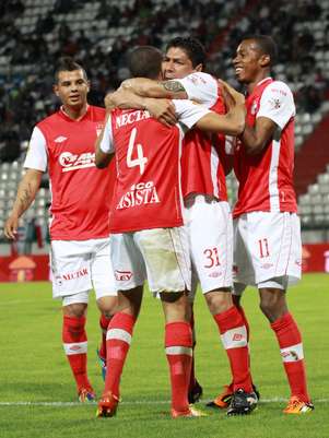 Independiente Santa Fe en su último partido empató con Once Caldas a dos goles en Manizales. Foto: John Jairo Bonilla