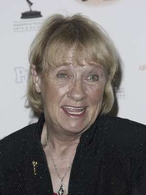 La actriz Kathryn Joosten llega a una fiesta para los nominados a los premios Grammy en Los Angeles el 19 de septiembre de 2008. La actriz que interpretó a la señora Karen McCluskey en "Esposas Desesperadas" murió el sábado 2 de junio de 2012. Tenía 72 años.  Foto: Matt Sayles, Archivo / AP