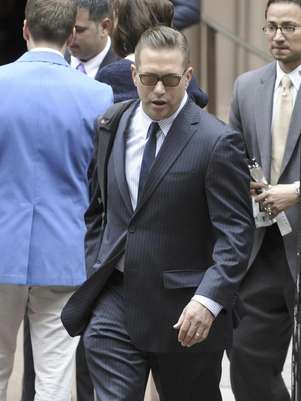 El actor Stephen Baldwin llega a la catedral de San Patricio a la boda de su hermano Alec Baldwin e Hilaria Wilson en Nueva York el sábado 30 de junio de 2012.  Foto: Louis Lanzano / AP