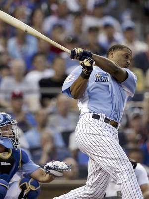Robinson Canó de los Yanquis de Nueva York durante el derby de jonrones el lunes 9 de enero de 2012 en Kansas City el lunes 9 de julio de 2012
 Foto: Charlie Riedel / AP
