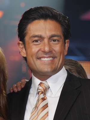 El actor Fernando Colunga posa para un retrato durante la presentación del elenco de la telenovela “Mañana es para siempre”.  Colunga fue presentado como el protagonista de la telenovela “Porque el amor manda” el martes 24 de julio de 2012.  Foto:  Marco Ugarte, archivo / AP