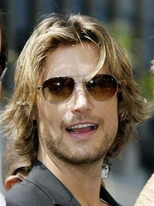 Gabriel Aubry attends ceremonies unveiling Halle Berry's star on the Hollywood Walk of Fame in Hollywood, California April 3, 2007. Foto: Fred Prouser / Reuters