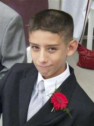 15-year-old Nehemiah Griego, who is accused of shooting his mother and siblings before killing his father hours later in their Albuquerque home, is shown in this undated photograph released by Griego Family on January 22, 2013. Foto: courtesy of the Griego Family / Reuters