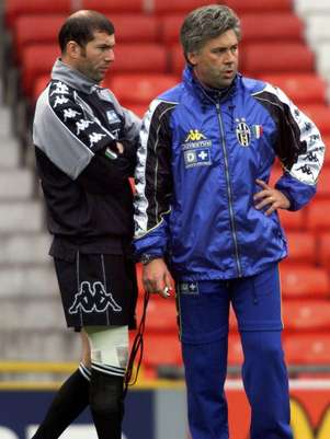 Ancelotti y Zidane podrían volver a trabajar juntos, como ocurrió en la Juventus. Foto: Reproducción