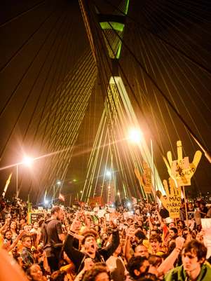 Puente Estaiada, Sao Paulo, Brasil. 17 de junio de 2013. Foto: Marcos Bizzotto