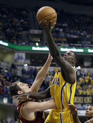 Stephenson liderou Indiana Pacers, ainda invicto na temporada Foto: AP
