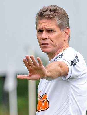 Autuori deu a primeira oportunidade para Guilherme entre os profissionais Foto: Bruno Cantini / Divulgação Autuori deu a primeira oportunidade para Guilherme entre os profissionais Foto: Bruno Cantini / Divulgação