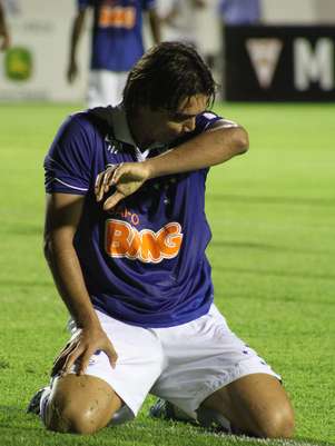Marcelo Moreno fez dois gols na vitória do Cruzeiro Foto: Pakito Varginha / Futura Press