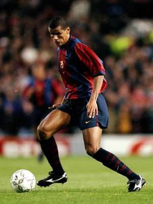Rivaldo viveu auge com a camisa do Barcelona  Foto: Getty Images