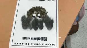Colégio usa palha de aço para representar cabelos no Dia da Consciência Negra