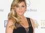 Anna Simón apostó por un 'outifit' atrevido y sexy. Lucía un vestido negro largo de Alain Manoukian con encaje en el escote y en la cintura.   Foto: Twitter