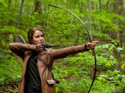 La actriz Jennifer Lawrence interpreta a Katniss Everdeen en una escena de "Los juegos del hambre" ("The Hunger Games") en una imagen proporcionada por Lionsgate.  Foto: Lionsgate, Murray Close / AP