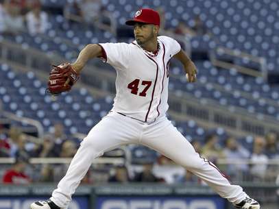Gio González de los Nacionales de Washington lanza contra los Astros de Houston el martes 17 de abril de 2012.  Foto: Ann Heisenfelt / AP