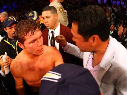 De la Hoya quiere firmar a Cotto para duelo estelar ante Canelo en septiembre Foto: Getty Images