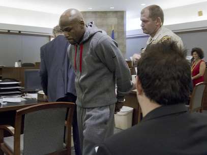 Mayweather no ha estado ajeno a problemas con las autoridades de los Estados Unidos. Foto: Julie Jacobson / AP