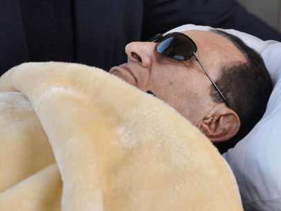 Desde su ingreso en la prisión, la salud de Mubarak comenzó a deteriorarse, y durante sus 17 días en Tora ha tenido que ser atendido de emergencia en varias ocasiones por recaídas. Foto: Mohammed al-Law, Archivo / AP