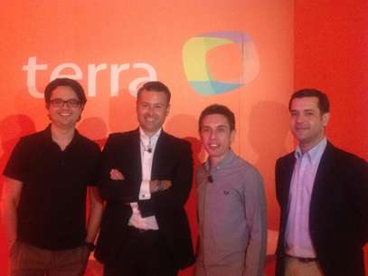 Fernando Madeira y el equipo de Terra España Foto: Terra