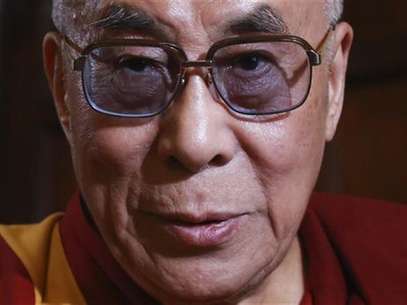 Tibet's exiled spiritual leader the Dalai Lama speaks during an interview in the Houses of Parliament in central London June 20, 2012. Foto: Olivia Harris / Reuters In English