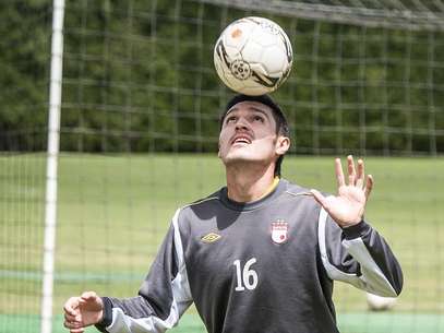 El volante de primera línea, Daniel Torres, separado del plantel de Independiente Santa Fe. Foto: Jhon Heaver Paz / Terra