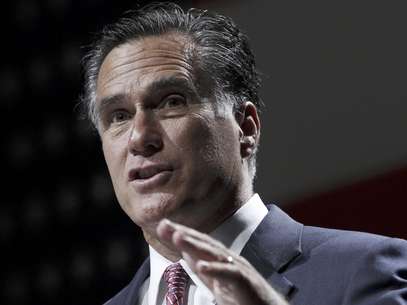 El candidato presidencial republicano. Mitt Romney habla a la Asociación Nacional de Funcionarios Hispanos Electos y Designados en Orlando, Florida, el 21 de junio del 2012  Foto: Charles Dharapak / AP