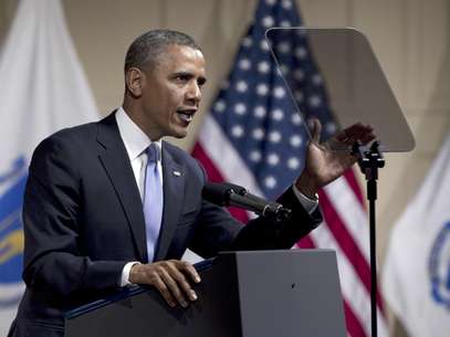 President Barack Obama speaks in Boston June 25. The President created a minor stir when he thanked the Boston Red Sox for trading longtime star Kevin Youkilis to Obama's hometown Chicago White Sox. Foto: Carolyn Kaster / AP