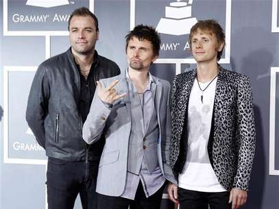 British band Muse arrives at the 53rd annual Grammy Awards in Los Angeles, California February 13, 2011. Foto: Danny Moloshok / Reuters In English
