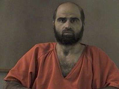 Nidal Hasan, charged with killing 13 people and wounding 31 in a November 2009 shooting spree at Fort Hood, is pictured in an undated handout photo obtained by Reuters June 29, 2012. Foto: Handout. / Reuters In English