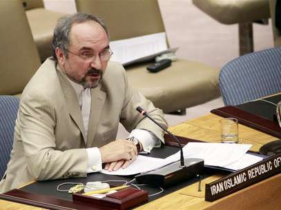 Iran's Ambassador to the U.N. Mohammad Khazaee speaks before the U.N. Security Council at the U.N. Headquarters in New York, June 9, 2010. Foto: Brendan McDermid / Reuters In English