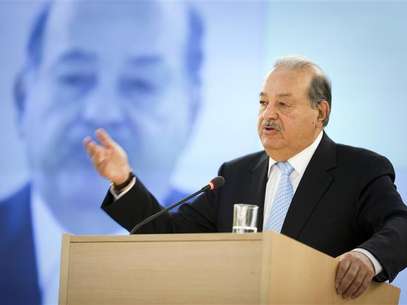 Mexican telecommunications and retail tycoon Carlos Slim Helu delivers his speech on the impact of new technologies during a lecture organized by the United Nations Institute for Training and Research (UNITAR) at the United Nations European headquarters in Geneva June 11, 2012. Foto: Valentin Flauraud / Reuters In English