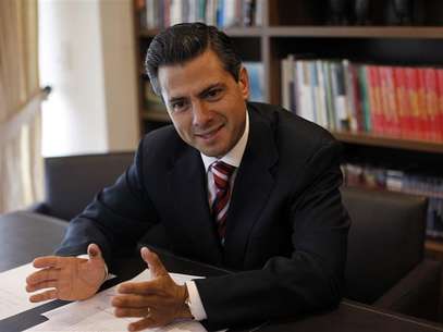 Mexico's President-elect Enrique Pena Nieto meets with the foreign press in Mexico City July 2, 2012. Foto: Claudia Daut / Reuters In English
