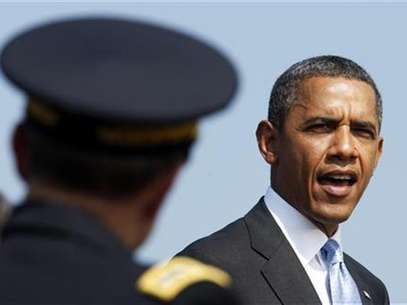 U.S. President Barack Obama speaks about the killing of Anwar al-Awlaki, a U.S.-born cleric linked to al Qaeda's Yemen-based wing, during remarks at Ft. Meyer in Virginia September 30, 2011. Foto: Kevin Lamarque / Reuters In English