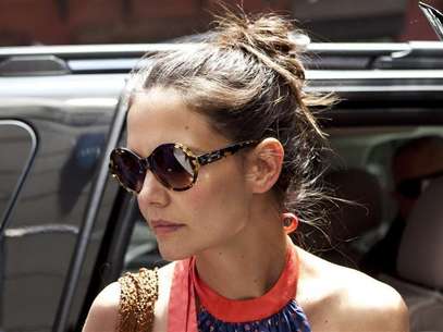 Actress Katie Holmes leaves the Children's Museum of the Arts in the SoHo neighborhood of New York, July 5, 2012. Foto: Andrew Burton / Reuters In English