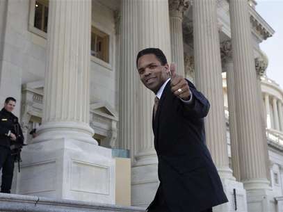 Rep. Jesse Jackson, Jr. (D-IL) appears on the U.S. Capitol steps in Washington December 2, 2011. Foto: Yuri Gripas / Reuters In English