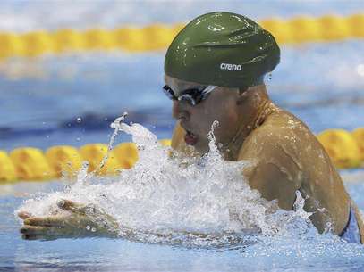 Lithuania's Ruta Meilutyte competes in her women's 100m breaststroke heats during the London 2012 Olympic Games at the Aquatics Centre July 29, 2012. Foto: Michael Dalder / Reuters In English