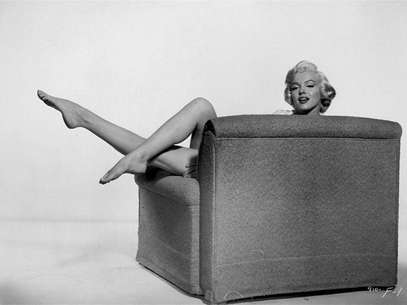 Marilyn Monroe en una escena de la película “La comezón del séptimo año” en una fotografía publicitaria de 1955. La sensual actriz sique siendo una marca exitosa a 50 años de su muerte.  Foto:  archivo / AP